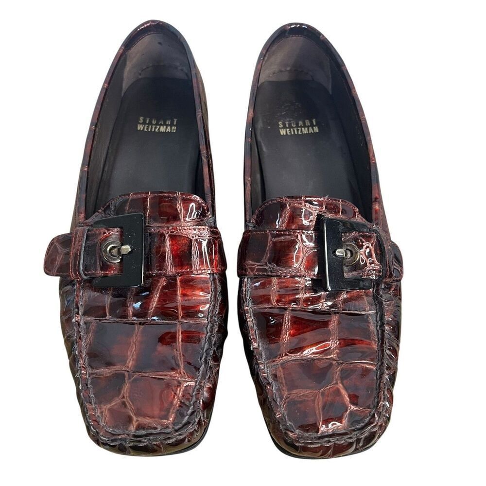 Stuart Weitzman Crocodile Embossed Loafers size 8.5W Maroon Buckle Flats Shoes
